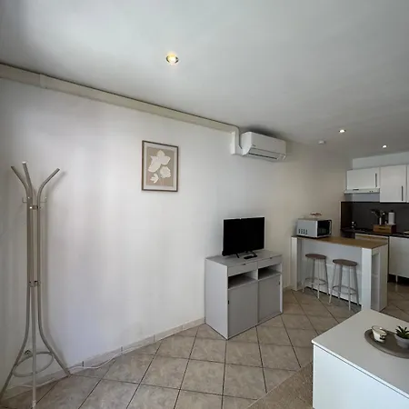 Les De Le Bambou Cozy Apartment *